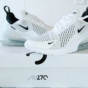 Women's size 7.5 Nike Air max 270 White.